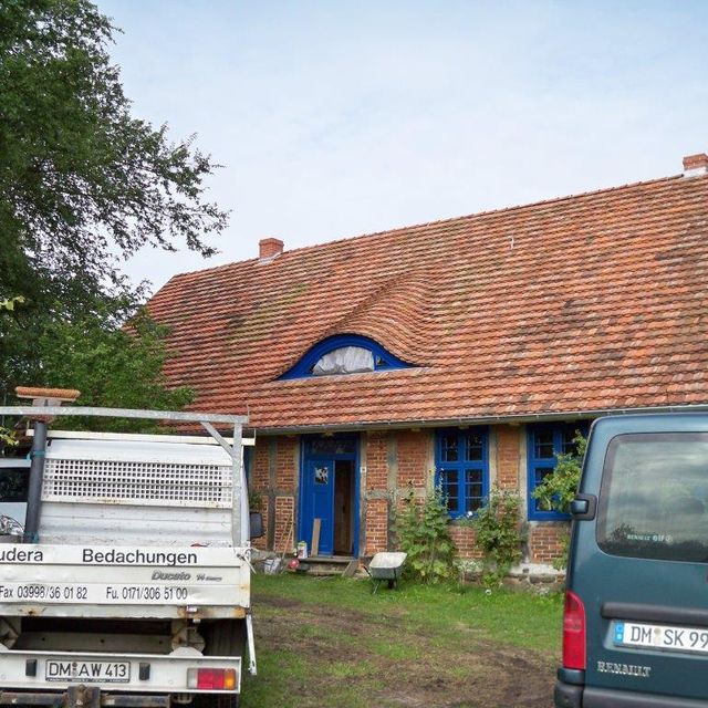 Bauernhaus mit neuer Bedachung